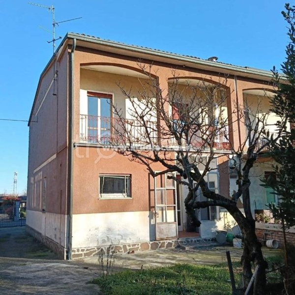 casa indipendente in vendita a Crema