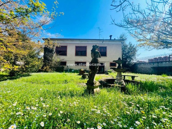 casa indipendente in vendita a Crema