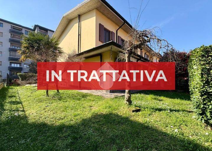 casa indipendente in vendita a Crema