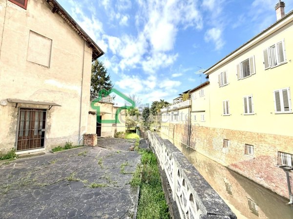casa indipendente in vendita a Crema