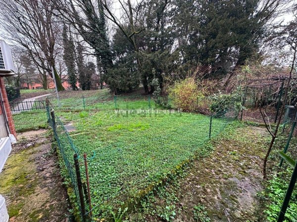casa indipendente in vendita a Crema