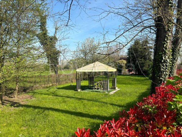 casa indipendente in vendita a Crema