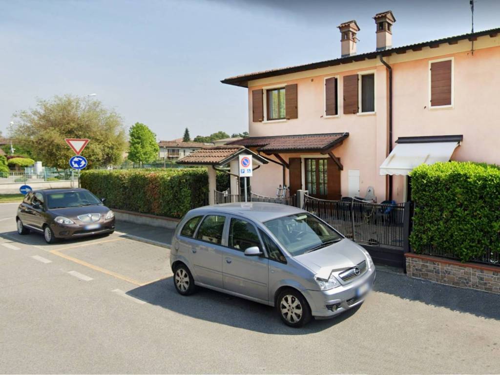 casa indipendente in vendita a Crema