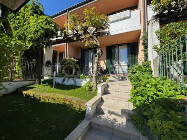 casa indipendente in vendita a Crema