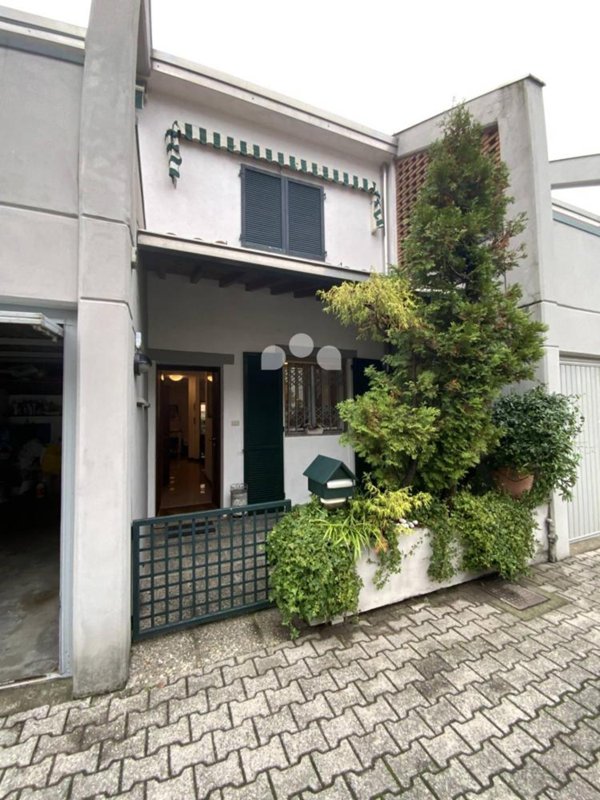 casa indipendente in vendita a Crema