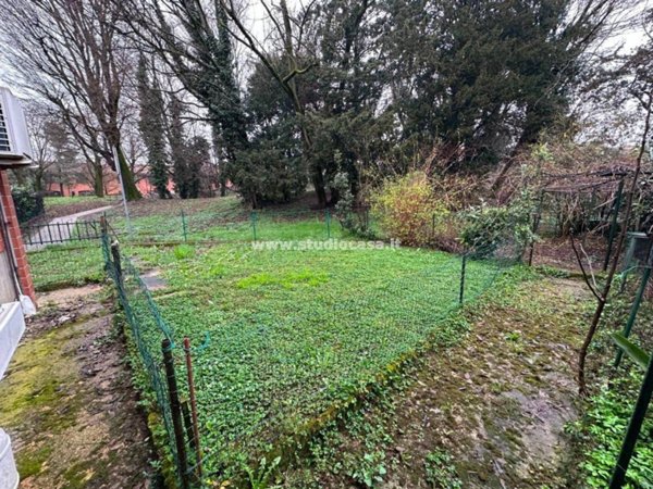 casa indipendente in vendita a Crema