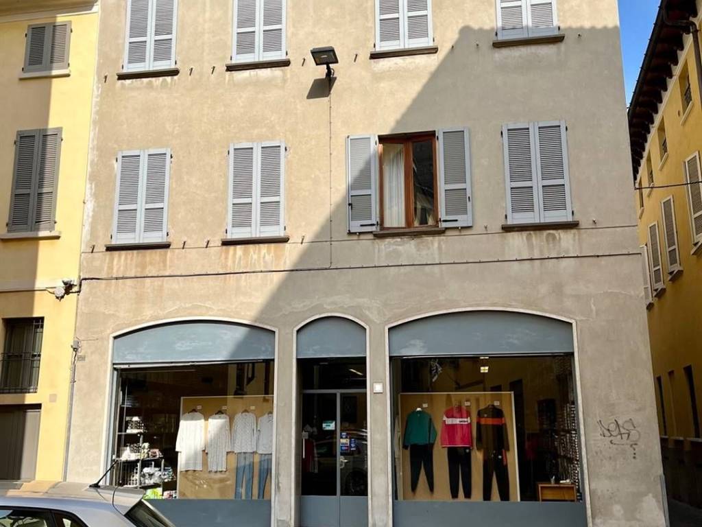 intera palazzina in vendita a Crema
