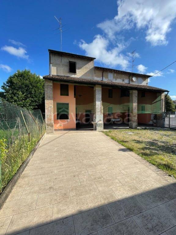 casa indipendente in vendita a Crema