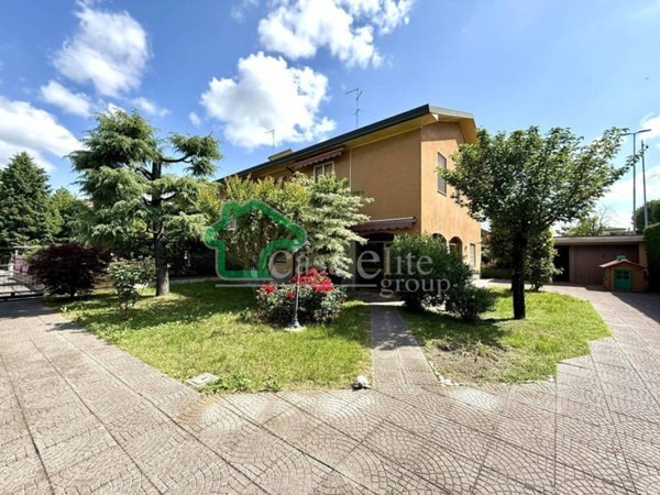 casa indipendente in vendita a Crema
