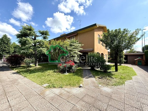 casa indipendente in vendita a Crema
