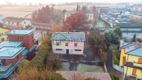 casa indipendente in vendita a Crema