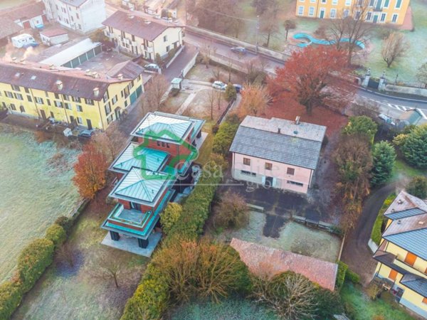casa indipendente in vendita a Crema