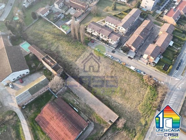 terreno edificabile in vendita a Crema