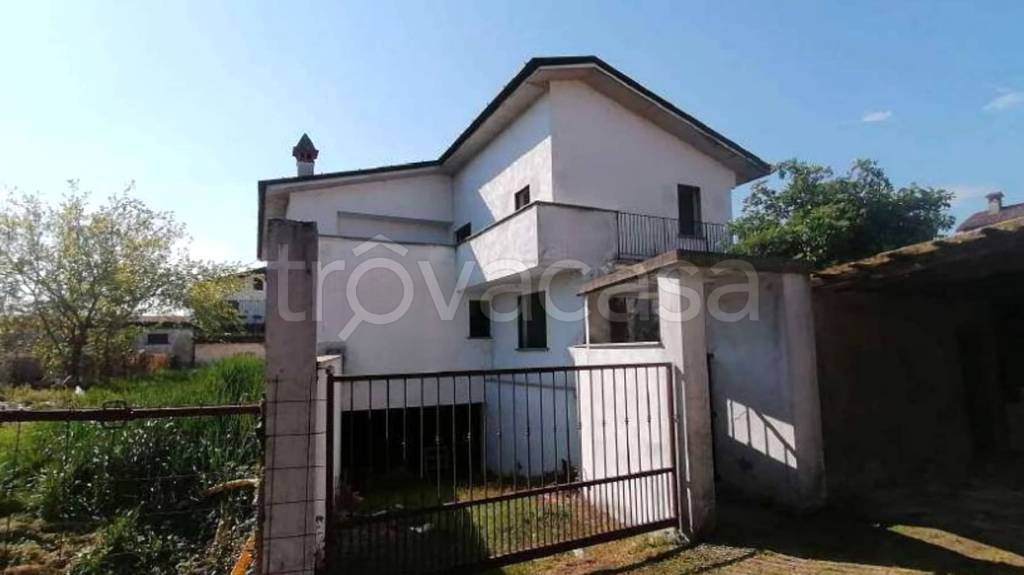 casa indipendente in vendita a Crema