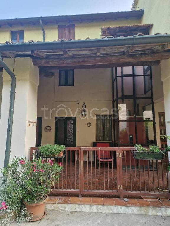 casa indipendente in vendita a Crema