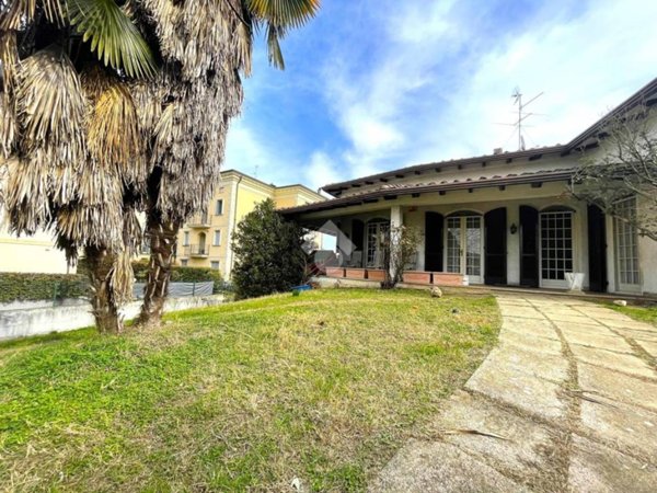 casa indipendente in vendita a Crema in zona San Bernardino