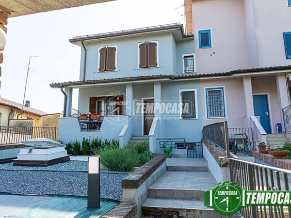 casa indipendente in vendita a Crema