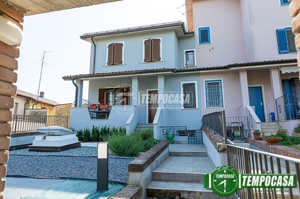 casa indipendente in vendita a Crema
