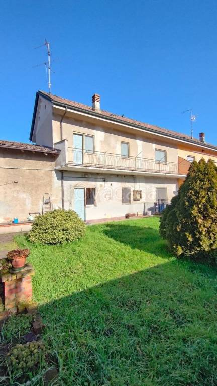 casa indipendente in vendita a Crema