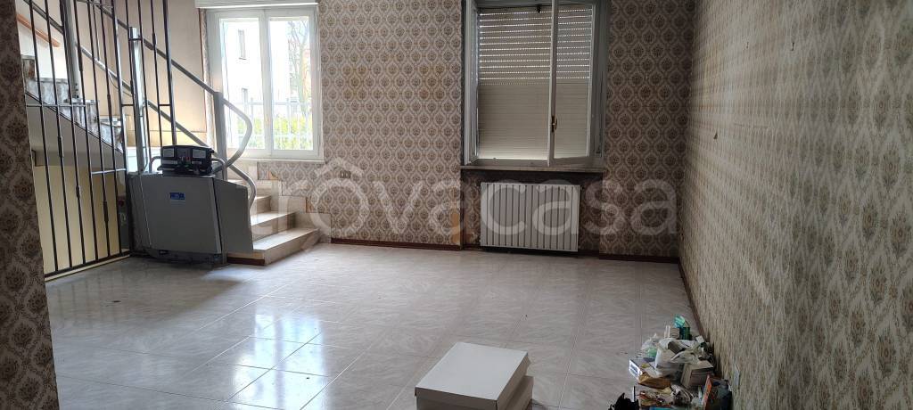 casa indipendente in vendita a Crema