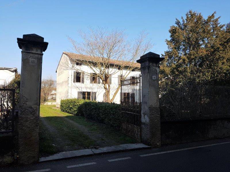 casa indipendente in vendita a Crema