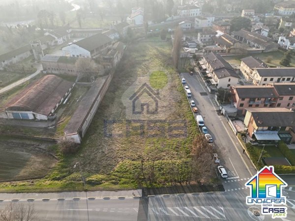 terreno edificabile in vendita a Crema