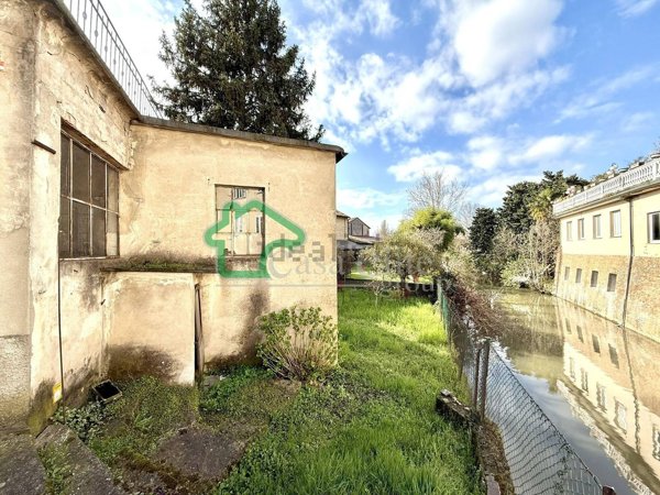 casa indipendente in vendita a Crema