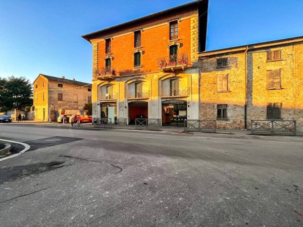 locale commerciale in vendita a Crema in zona San Bernardino