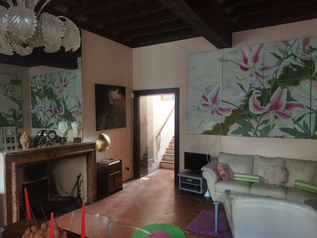 casa indipendente in vendita a Crema