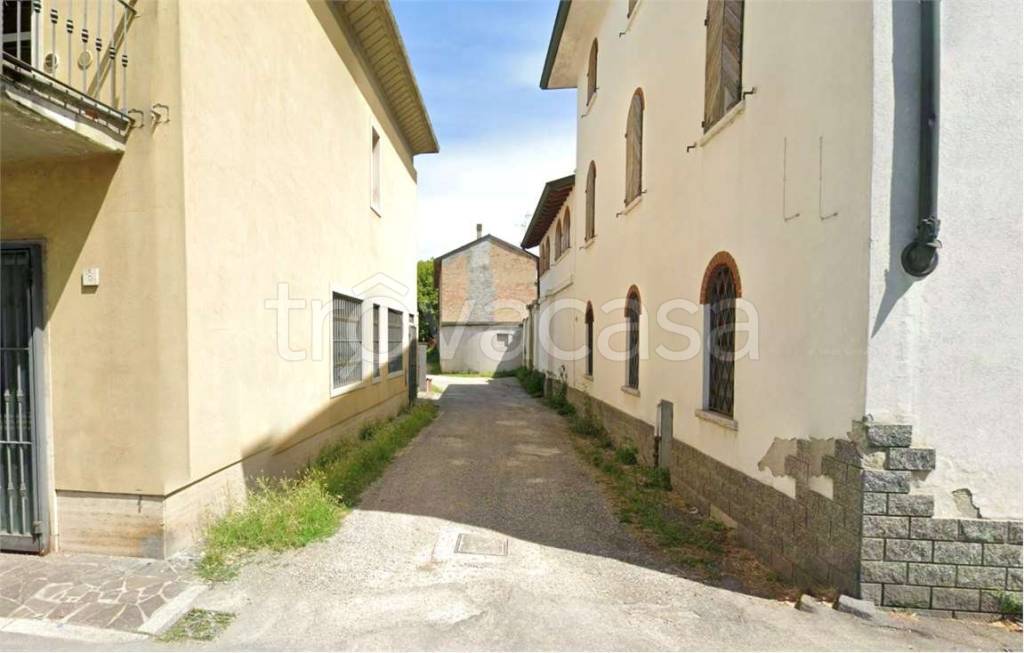 casa indipendente in vendita a Crema