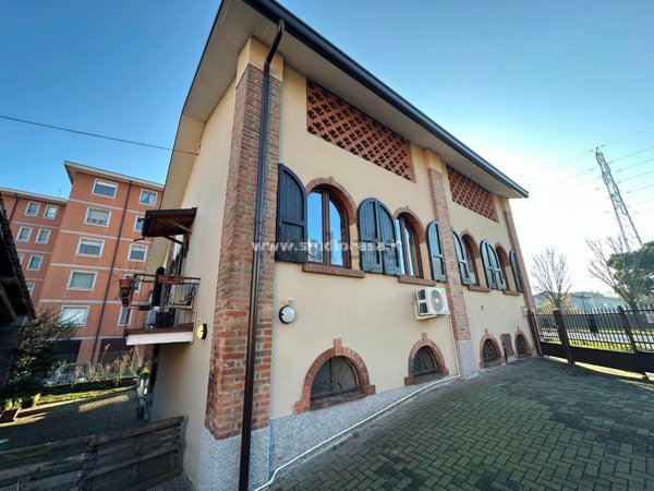 casa indipendente in vendita a Crema