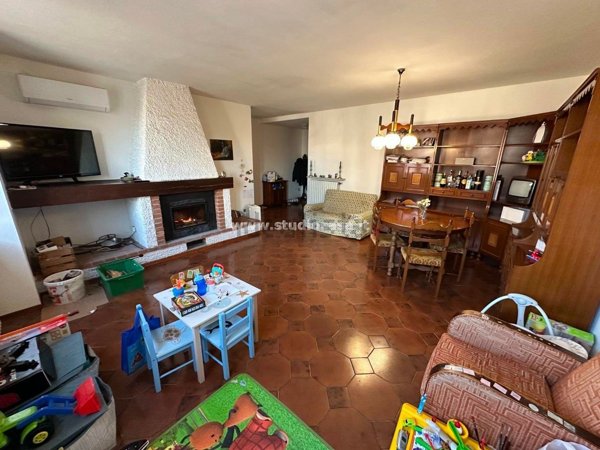 casa indipendente in vendita a Crema