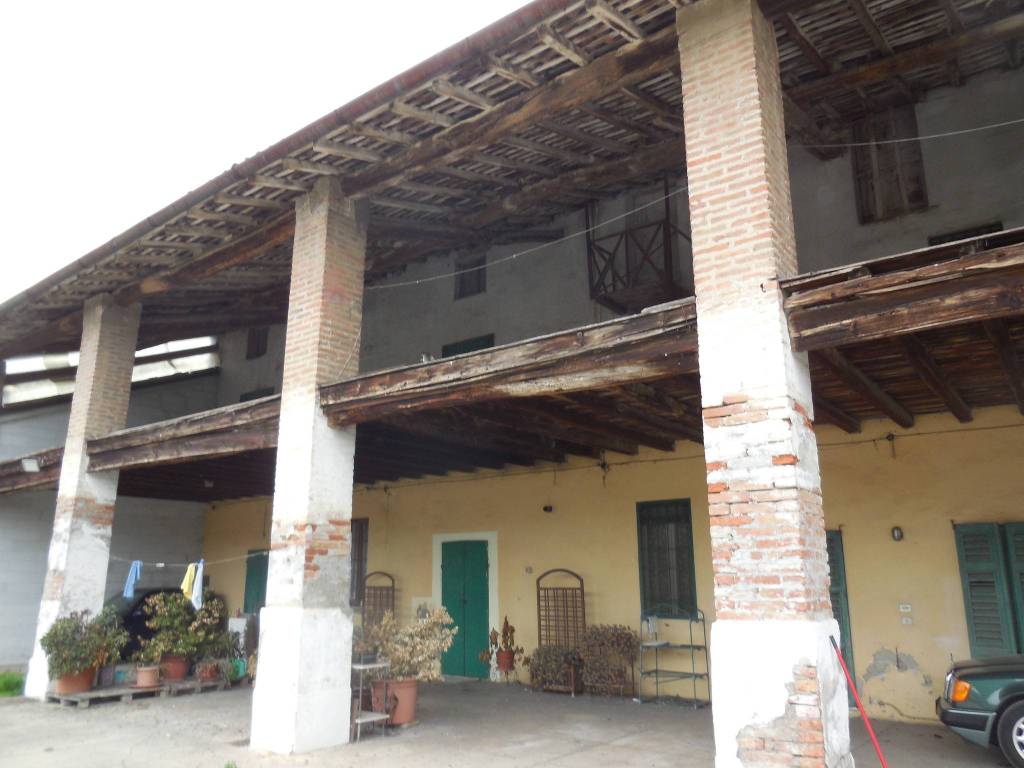 casa indipendente in vendita a Crema in zona San Bernardino