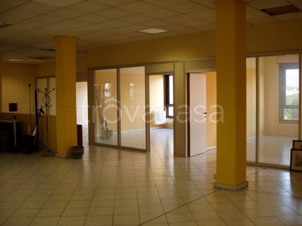 ufficio in vendita a Crema