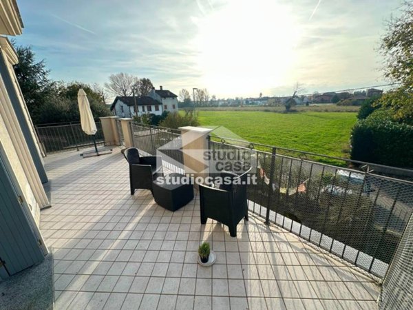 appartamento in vendita a Crema in zona San Bernardino