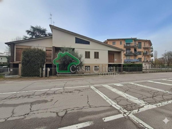 casa indipendente in vendita a Crema