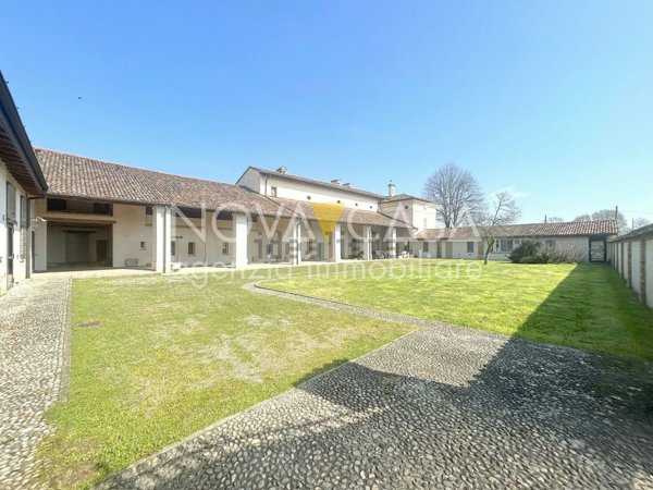 casale in vendita a Crema