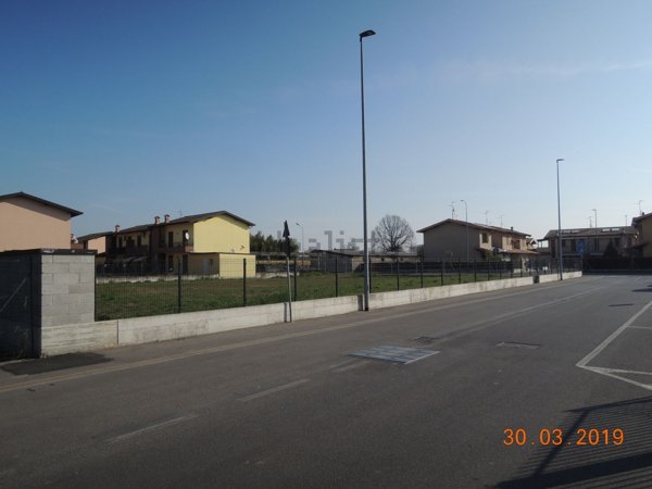 terreno edificabile in vendita a Crema