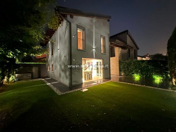 casa indipendente in vendita a Crema