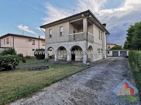 casa indipendente in vendita a Crema