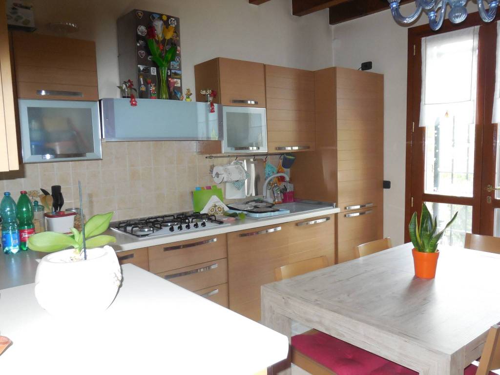 casa indipendente in vendita a Crema