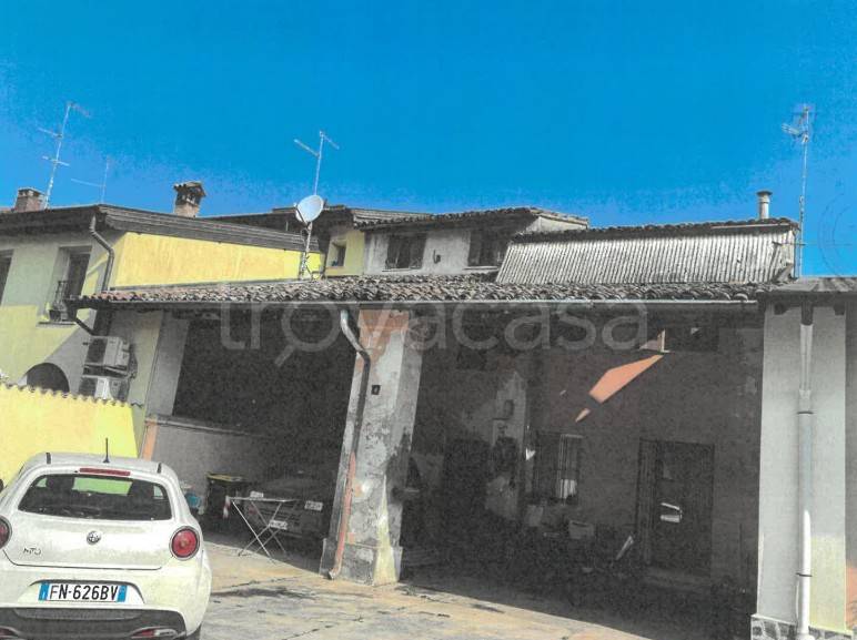 casa indipendente in vendita a Crema