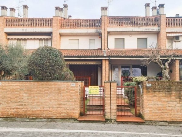 casa indipendente in vendita a Crema