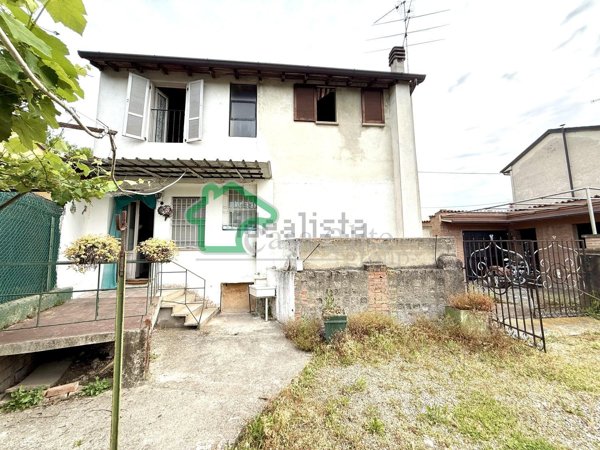 casa indipendente in vendita a Crema in zona San Bernardino