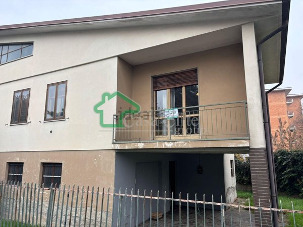 casa indipendente in vendita a Crema
