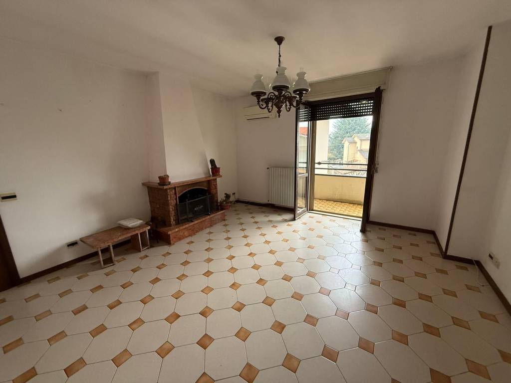 appartamento in vendita a Crema in zona San Bernardino