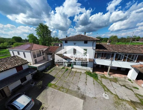 casa indipendente in vendita a Crema