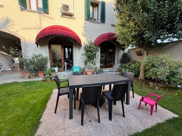 casa indipendente in vendita a Crema