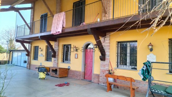 esavano in vendita a Crema