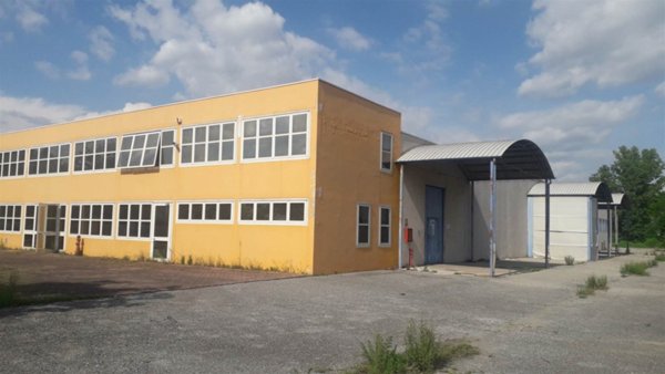 capannone in vendita a Crema in zona San Bernardino